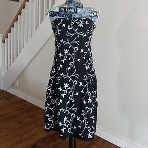 Black and white Old Navy dress. Size 4.